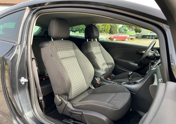 Opel Astra cena 26950 przebieg: 188000, rok produkcji 2012 z Konin małe 326